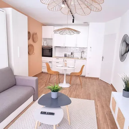 Floral Neuf- Climatise - Centre アパート コゴラン