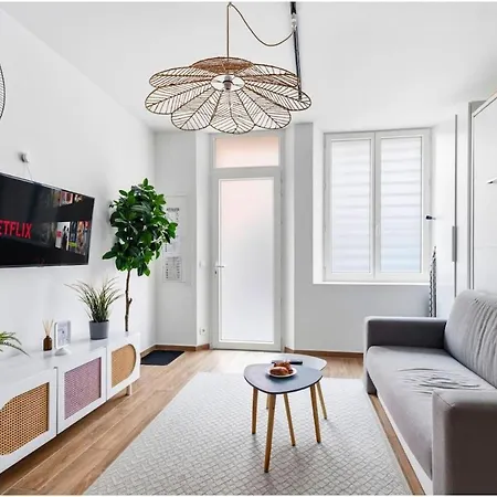 Appartement Floral Neuf- Climatisé - Centre Cogolin
